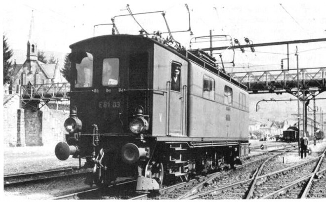 E 61 03 ex AII Bahnhof Wehr.jpg