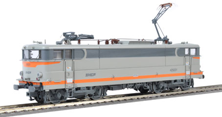 R72468_b.jpg