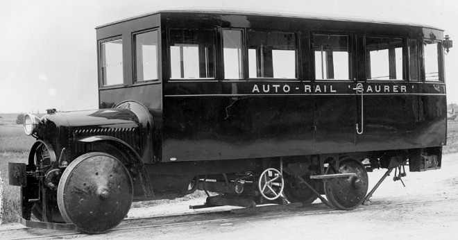 Autorail Saurer à retournement.jpg