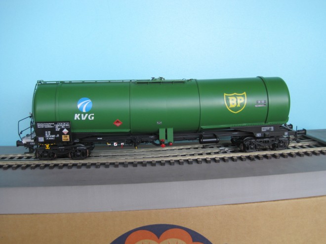 PRADO Kesselwagen BP und EVA neu Okt.2012 001-1 (2).jpg