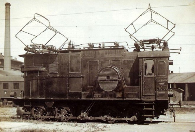 E 70 08 Munich 1930.jpg