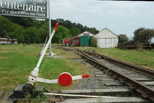 CDN Boutville-03bw.jpg