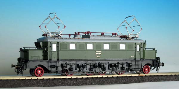 E 16 101 Westmodel 11098.jpg