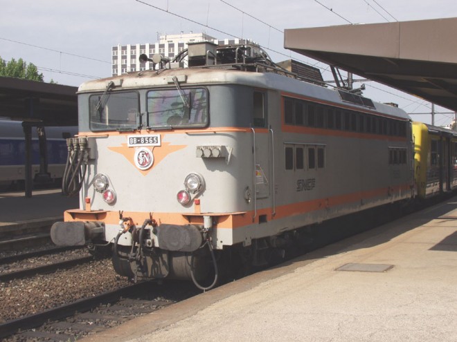 BB8565.jpg