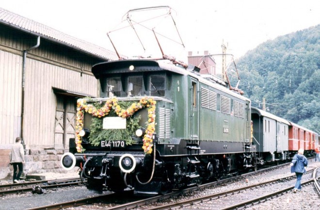 E 44 1170 Zell im Wiesental 17 sep 1983.jpg