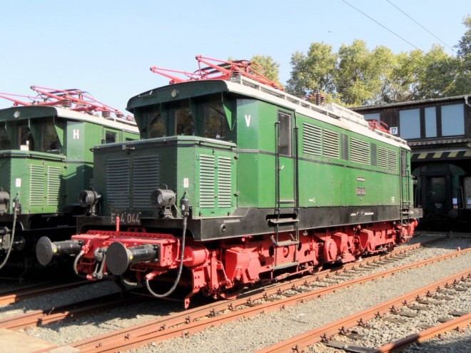 E 44 044 Lutherstadt Wittenberg 24092011.jpg