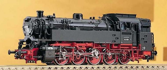 BR 82 003 Piko H0 50044.jpg