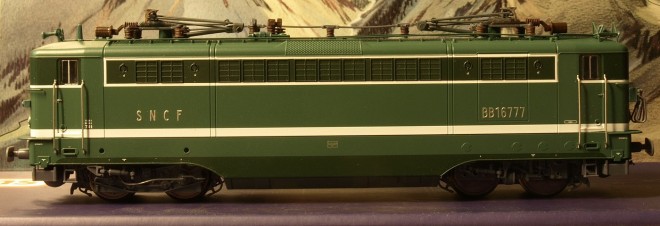 BB16777 ref2194 Vitrains.JPG