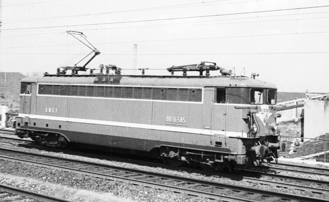 08 - BB 16585.jpg