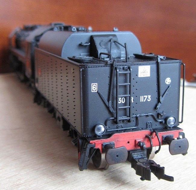 141 R 1173 avec réservoir TIA Méditerranée ..JPG