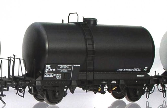 CITERNE FUEL T4 NOIR FAUVET-GIREL.jpg