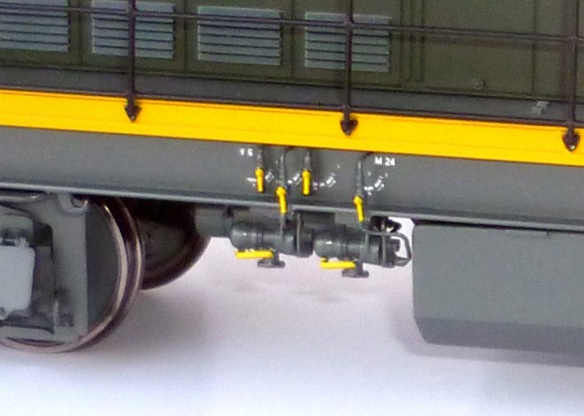 Detail triple valves.jpg