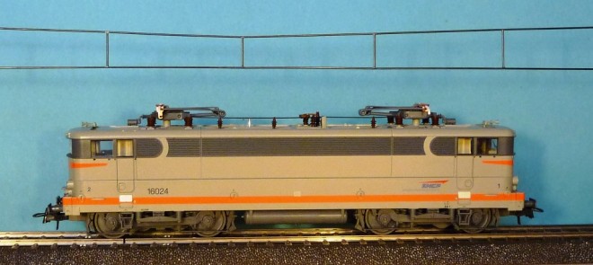 BB 16024 grise Roco.JPG