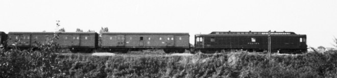 54 - Fourgons EST et voiture postale.jpg