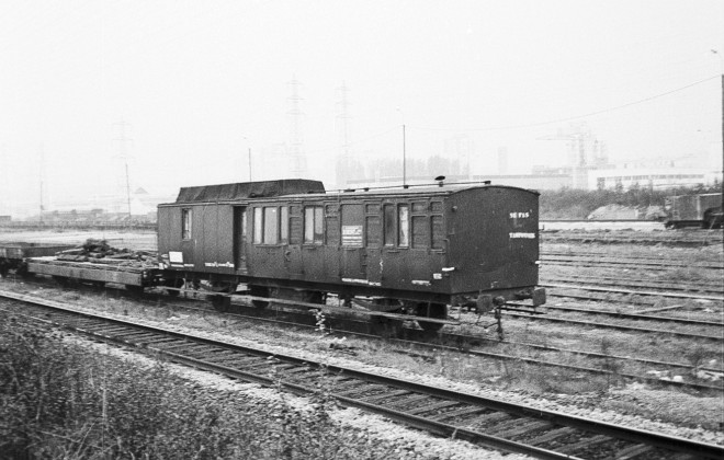 15 - Voiture cantonnement à 2 essieux ex MIDI.jpg