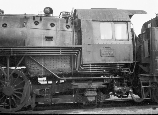 16 - 141 R fuel (détail cabine).jpg