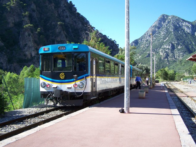 Train_des_Pignes_à_Plan-du-Var.jpg