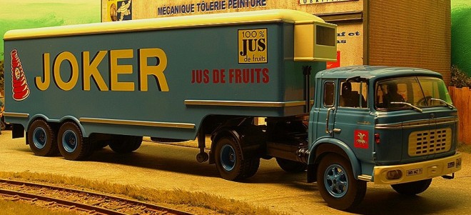 TR200 JOKER 01.JPG
