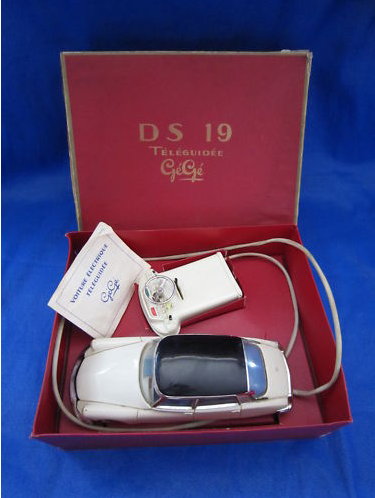 DS19 téléguidée GéGé.png