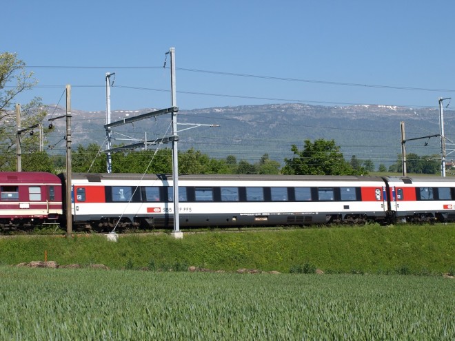 Train 29724 (Brig) - GE - Lourdes Bpm61 CFF Satigny 18.05.2014.JPG