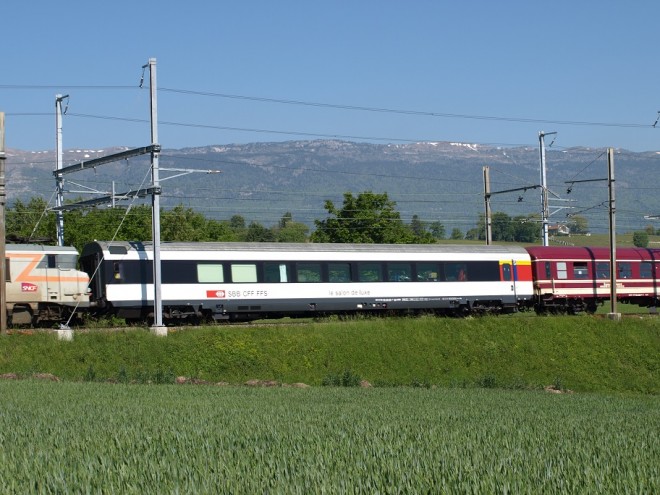 Train 29724 (Brig) - GE - Lourdes SRm100 CFF Satigny 18.05.2014.JPG