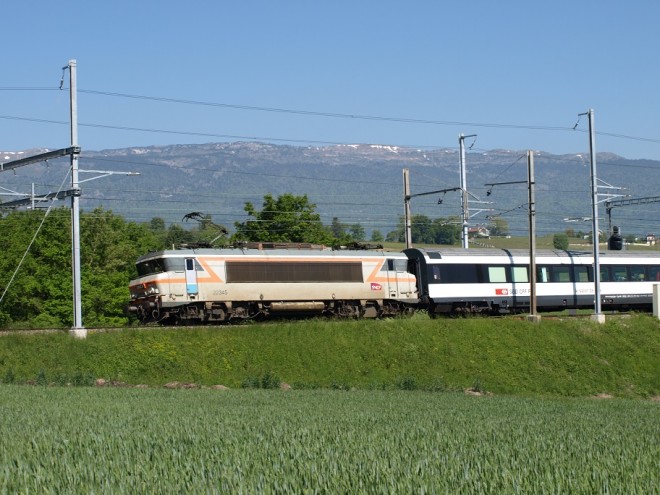 Train 29724 (Brig) - GE - Lourdes BB 22345 SNCF Satigny 18.05.2014.JPG