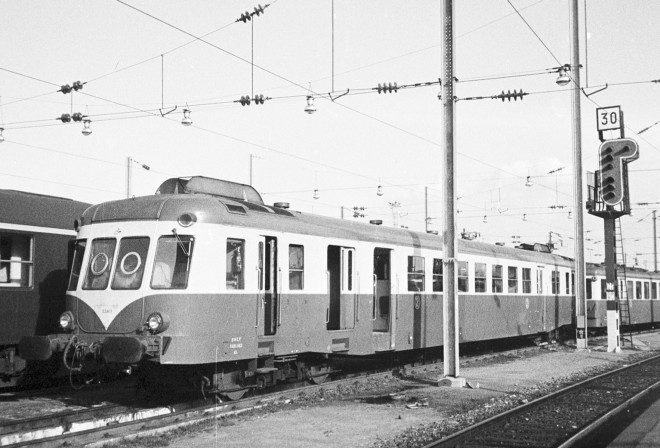 04 - X 2463 Gare du Havre.jpg