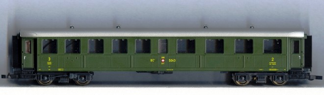 BC4 5043 CFF, métallique mi-lourde Roco 63010, face toilettes.jpg