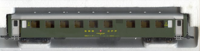 B 51 85 29 40 119-3, RIC-Schlieren CFF, DB, Lima L309518, face sièges.jpg