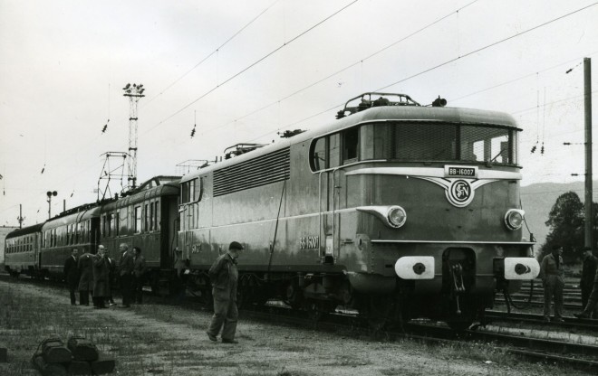 16007 (3).jpg