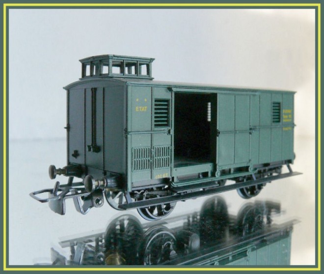 Jouef 5648 ETAT fourgon 04 reduit.jpg