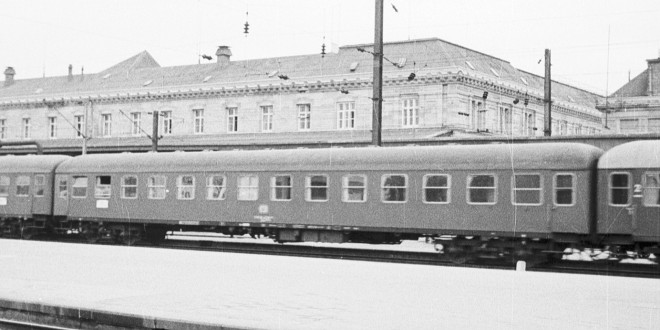 26 - Voiture DB FFA.jpg
