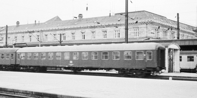 27 - Voiture DB FFA.jpg