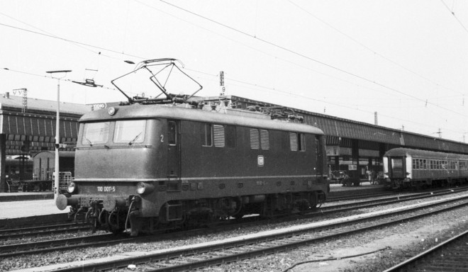 41 - 110 001 Nürnberg HBf.jpg