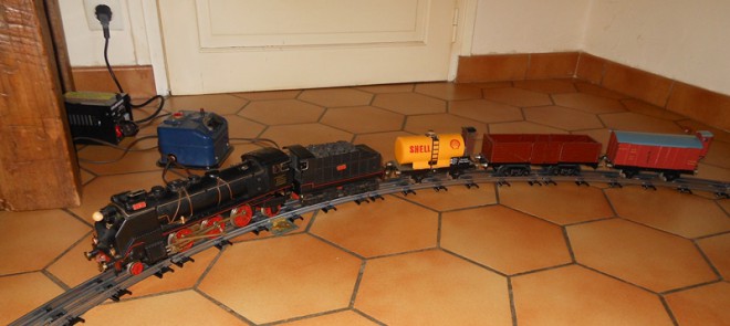 PAYA SANTA FE SUR RAILS LIONEL 001 (Copier).JPG
