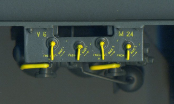BB 63830 (6).jpg