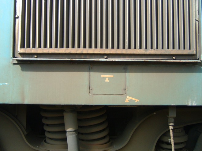 img012.jpg