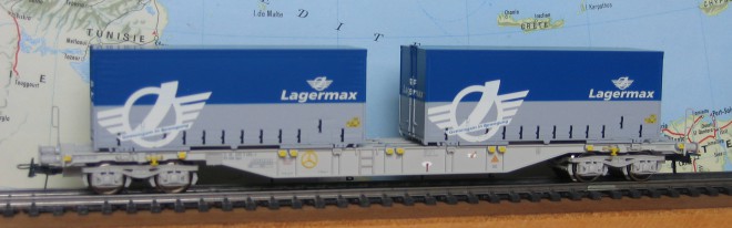 Plat porte conteneurs AEE.JPG