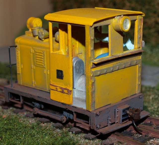 DAVENPORT JAUNE 002_PhotoRedukto.jpg