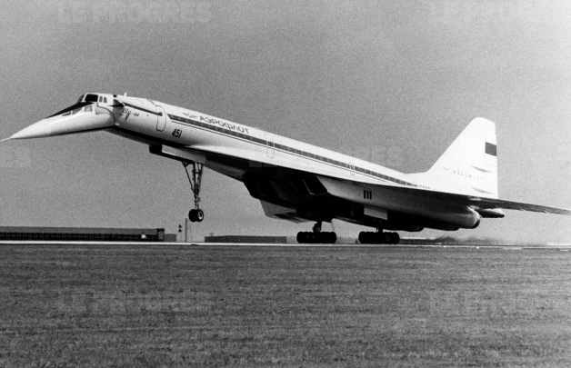 le-tupolev-144-decolle-pour-le-vol-de-demonstration-fatal-au-bourget-photo-afp.jpg