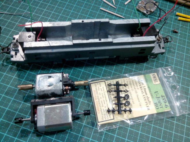 Lima 208171 BB 25503 chassis 04 reduit.jpg