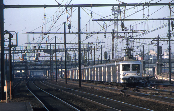 5300 & RR.jpg