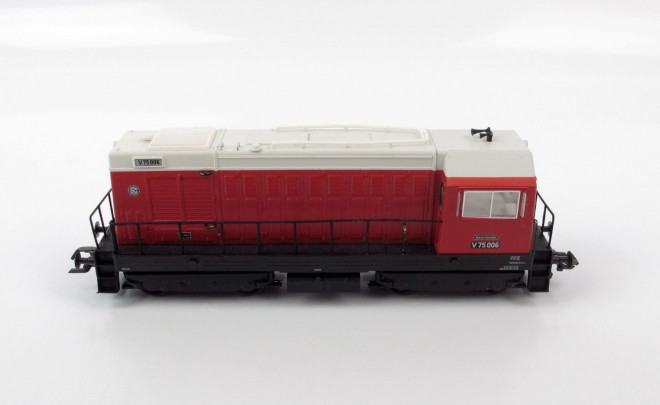PMT 30503 DR V 75 006 03.JPG