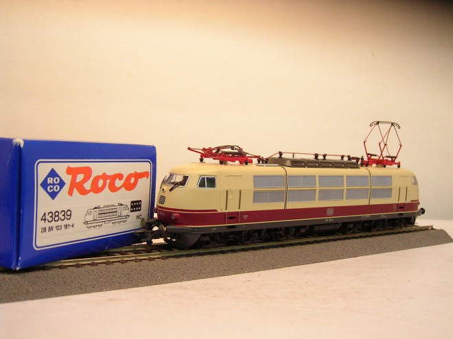 Roco 43839 E 103 181-4 05.JPG