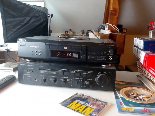 Denon PMA-737 et Sony CDP-XE530 01 reduit.jpg